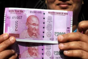 आयकर की जांच में बड़ा खुलासा :  भारत-नेपाल बार्डर पर दो हजार के नोट बदलने का अवैध कारोबार