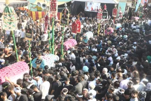 Muharram 2025: कर्बला के शहीदों की याद में निकला लुटा हुआ काफिला
