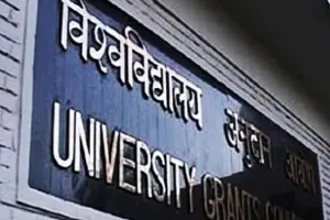 जूनियर छात्रों को ‘WhatsApp Group’ से परेशान किया तो माना जायेगा रैगिंग, UGC ने जारी किये निर्देश  