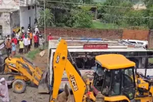 पंजाब के होशियारपुर में बड़ा हादसा: मिनी बस पलटने से सात यात्रियों की मौत, 32 लोग घायल 