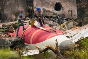 अहमदाबाद विमान दुर्घटना: AAIB रिपोर्ट पर बोले मंत्री मुरलीधर-  प्रारंभिक रिपोर्ट और पायलटों की बातचीत से नहीं निकाला जा सकता निष्कर्ष