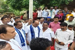 बाराबंकी: गमगीन माहौल में हुआ अरोमा का अंतिम संस्कार, बसपा प्रदेश अध्यक्ष ने दी पीड़ित परिवार को सांत्वना 