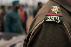  TSI लाइन हाजिर, सिपाही निलंबित... VVIP मूवमेंट के दौरान भाजपा नेता के चालक से अभद्रता का मामला