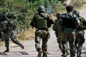 Kishtwar Encounter: किश्तवाड़ में सुरक्षा बलों की आतंकियों के साथ मुठभेड़, सर्च ऑपरेशन शुरू 
