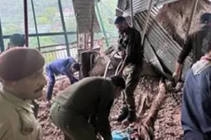  Mata Vaishno Devi: भारी बारिश से माता वैष्णो देवी मार्ग पर भूस्खलन, एक तीर्थयात्री की मौत, छह घायल 