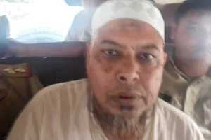 आगरा अवैध धर्मांतरण गिरोह का सरगना अब्दुल दिल्ली से गिरफ्तार, 1990 में किया था धर्म परिवर्तन, बड़ी मात्रा में धार्मिक पुस्तकें बरामद 