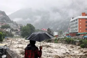 हिमाचल में मौसम की मार से 5,000 करोड़ का नुकसान, बादल फटने से अब तक 43 लोगों की मौत, 37 लापता 