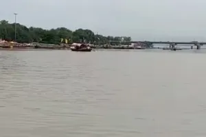 प्रयागराज-वाराणसी समेत UP के पांच जिले बाढ़ से प्रभावित, दो की मौत 