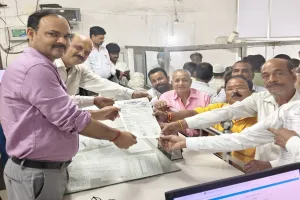 बाराबंकी: ऑनलाइन व्यवस्था से अधिवक्ता परेशान, पुरानी प्रणाली बहाल करने की मांग