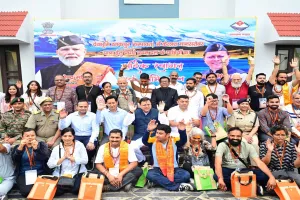 Kailash Mansarovar Yatra: CM धामी ने कैलाश मानसरोवर यात्रियों के पहले दल को हरी झंडी दिखाकर किया रवाना, जानिये क्या कहा... 