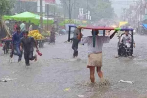 UP Monsoon: 18 जिलों में आज भारी बारिश का अलर्ट, कुछ क्षेत्रों में वज्रपात की आशंका, विशेष चेतावनी जारी
