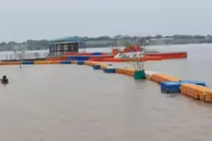 प्रयागराज और वाराणसी में गंगा का जलस्तर उफान पर, प्रशासन ने जारी किया अलर्ट 