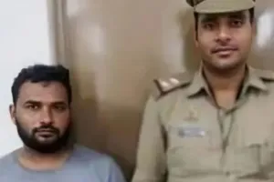 स्कूली वैन में चार साल की मासूम से दुष्कर्मः पांच दिन बाद भी प्रबंधक ने नहीं दर्ज कराए बयान, जारी होगा नोटिस, स्कूल स्टॉफ से होगी पूछताछ