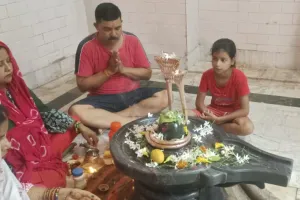 रात में नाग करता है शिव जी की पूजा, जानें नागेश्वर महादेव की पूरी कहानी