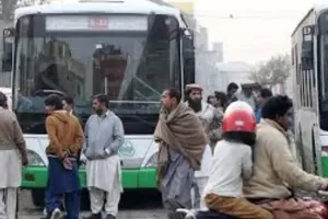 पाकिस्तान: लाहौर जा रही बस पर हुआ हमला, यात्रियों की पहचान पूछकर की हत्या