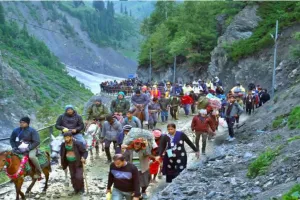 जम्मू कश्मीर: एक दिन के निलंबन के बाद फिर से शुरू हुई अमरनाथ यात्रा 