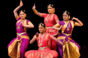 ‘खुला बाज’ की थाप पर नजाकत भरे हाव-भाव, तबला वादन और कथक नृत्य की समृद्ध विरासत का संगीत सुनाता है लखनऊ घराना