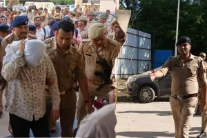 आगरा धर्मांतरण गिरोह: मुस्तफाबाद में सेफ हाउस बनाकर धर्मांतरण करा रहा था रहमान, मौलाना कलीम की गिरफ्तारी के बाद बदलने लगा ठिकाना