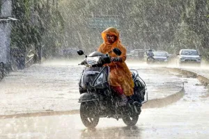 Monsoon: यूपी में मौसम ने बदली करवट, तापमान में हुई 4.7 डिग्री की बढ़ोतरी; जानें अगले कुछ दिनों का हाल
