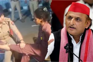 कांवड़ियों के पैर दबाते महिला पुलिस अधिकारी की अखिलेश यादव ने की तारीफ, कहा- 'सेवा का भाव अच्छा है अगर...'