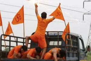 बिजली के तार की चपेट में आया कांवड़ियों से भरा ट्रक, दो की मौत, 30 घायल