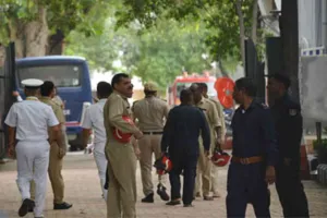 दिल्ली के दो स्कूलों को बम से उड़ाने की धमकी, 24 घंटे के अंदर ये दूसरी चेतावनी