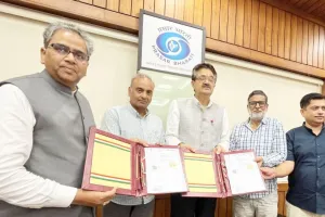 प्रसार भारती के नेटवर्क से जुड़ेगा हैंडबॉल: खिलाड़ियों को मिलेगा फायदा, MoU पर हस्ताक्षर