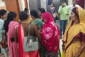 आशा कार्यकर्ताओं ने CMO से जताई नाराजगी, समय से वेतन न मिलने पर प्रदर्शन की चेतावनी