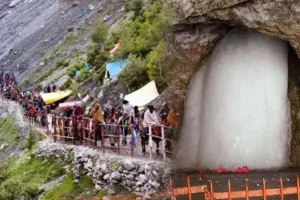 भोलेनाथ के जयकारों के साथ 7वां जत्था रवाना, कड़ी सुरक्षा व्यवस्था के बीच 7541 तीर्थयात्री करेंगे बाबा बर्फानी के दर्शन 