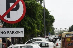 अगर No Parking Zone में खड़ा किया वाहन तो होगा चालान, अतिक्रमण के खिलाफ विशेष अभियान में वसूले 48 हजार 