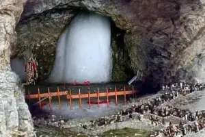   Amarnath Yatra: भारी बारिश के कारण अमरनाथ यात्रा स्थगित, पहलगाम और बालटाल दोनों मार्गों पर अनुमति नहीं
