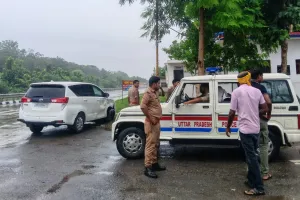 अमेठी में गुन्नौर मोड़ पर इनोवा-फॉर्च्यूनर की टक्कर के बाद बवाल, फायरिंग के लगे आरोप