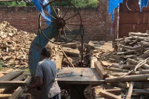 बदायूं: अवैध आरा मशीनों पर वन विभाग की सख्ती, सत्यापन शुरू