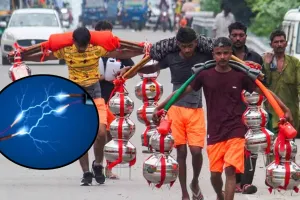 लखीमपुर खीरी: ट्रैक्टर ट्रॉली हाइटेंशन लाइन की चपेट में आने से सात कांवड़िया झुलसे