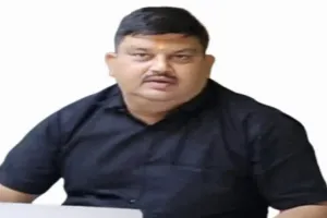 लखनऊ: स्वास्थ्य कर्मियों के परिजनों को अब तक नहीं मिला न्याय, टीबी कर्मचारी संघ ने उठाई चार सूत्रीय मांग