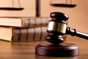  आदेश का पालन न करने पर हाईकोर्ट ने मऊ के डीएम को दी चेतावनी