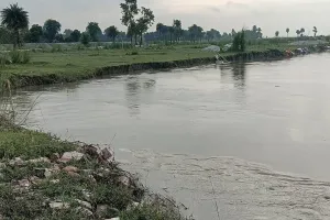 बदायूं: फिर बढ़ा गंगा में पानी, कटान ने बढ़ाई किसानों की परेशानी