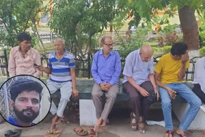 रामपुर: सड़क किनारे खड़े युवक की बाइक की टक्कर से मौत