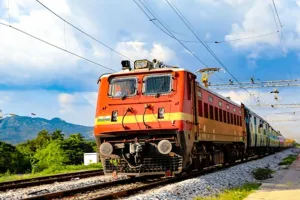 Bareilly: जानकारी के अभाव में स्पेशल ट्रेनें दौड़ रहीं खाली, नियमित ट्रेनों में वेटिंग की मार