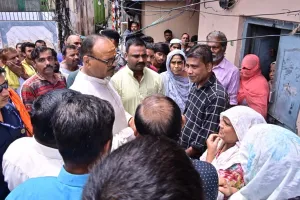 फरद की मौत पर डिप्टी सीएम ब्रजेश पाठक ने परिजनों से मिलकर बंधाया ढांढस, कहा-