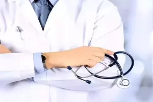 भदोही में सीएमओ पर उत्पीड़न का आरोप लगाते हुए सीएचसी अधीक्षक ने दिया इस्तीफा