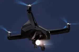 ड्रोन की दहशत में रतजगा कर रहे ग्रामीणों ने चोर को बंधक बनाकर दी पिटाई