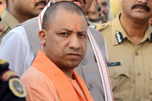 UP: मुख्यमंत्री योगी को सोशल मीडिया पर दी धमकी...दो महिलाए और एक युवक को हिरासत में लिया