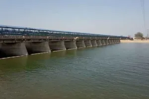 शाहजहांपुर: खतरा...नरौरा बैराज से गंगा में 8522 क्यूसेक पानी छोड़ा