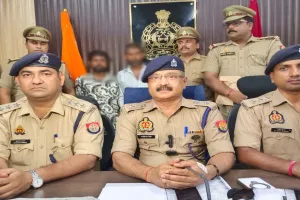 मुरादाबाद: मुठभेड़ में पंखिया गैंग के तीन बदमाश गिरफ्तार, एक घायल