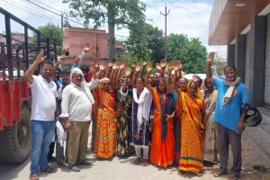 पीलीभीत: पाठशाला तो विलय कर दी, मगर जंगली जानवरों से बढ़ा बच्चों को खतरा