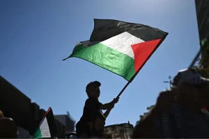 रामपुर: मोहर्रम के जुलूस में लहराया फिलिस्तीन का झंडा...वीडियो वायरल होने पर युवक गिरफ्तार