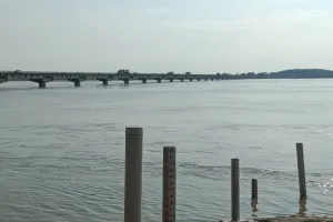 बाराबंकी : बाढ़ बहा ले गई बचाव कार्य, लुटता रहा सरकारी खजाना