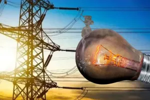 Bareilly: बंच केबल टूटकर गिरी...कुतुबखाना में कई घंटे बिजली गुल