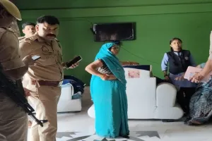 प्रयागराज में कारोबारी के घर दिनदहाड़े लूट : संदिग्धों को हिरासत में लेकर पूछताछ कर रही पुलिस